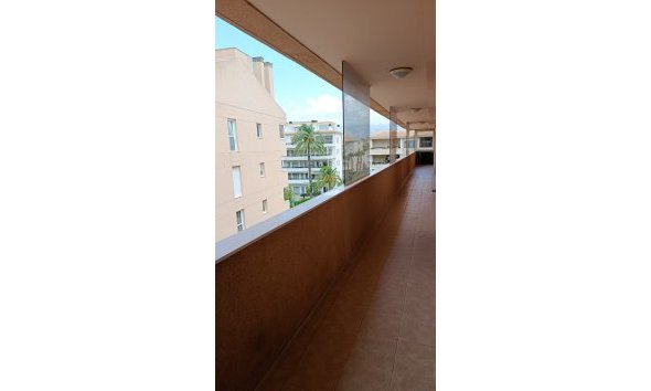 Reventa - Ático -
Albir