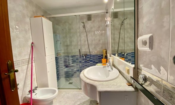 Resale - Apartment / Flat -
Benidorm - Levante