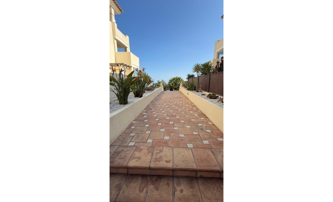 Reventa - DÚplex -
Finestrat