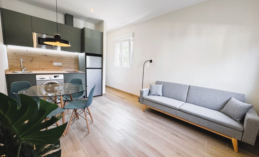 Long Term Rental - Apartment / Flat -
Benidorm