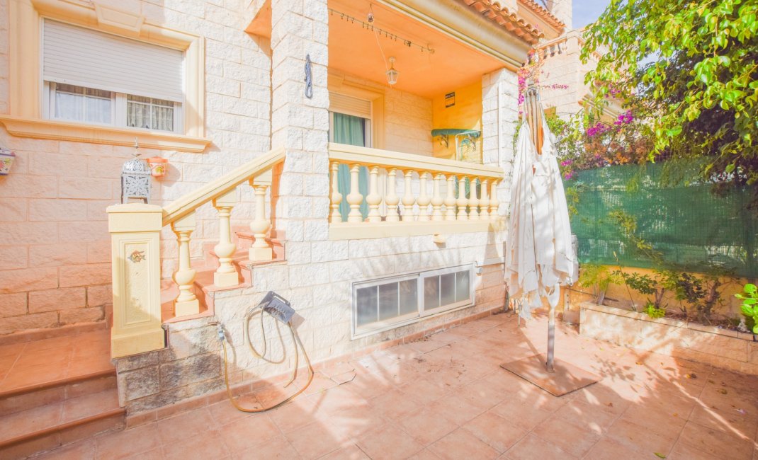 Reventa - Bungalow -
Albir