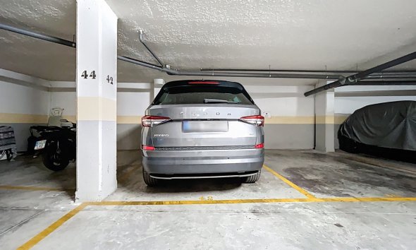 Reventa - Apartamento / Piso -
Albir