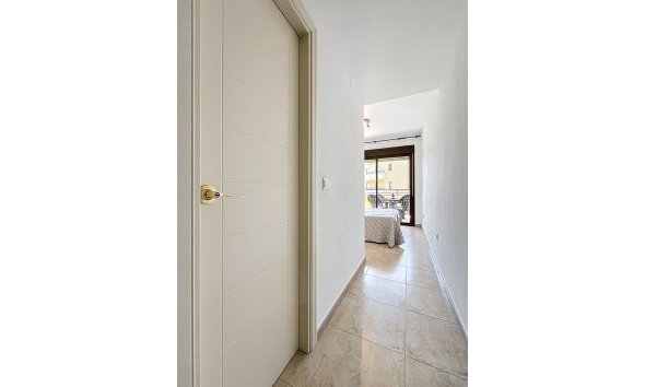 Reventa - Apartamento / Piso -
Albir