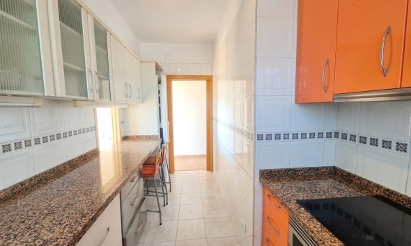 Resale - Apartment / Flat -
Albir