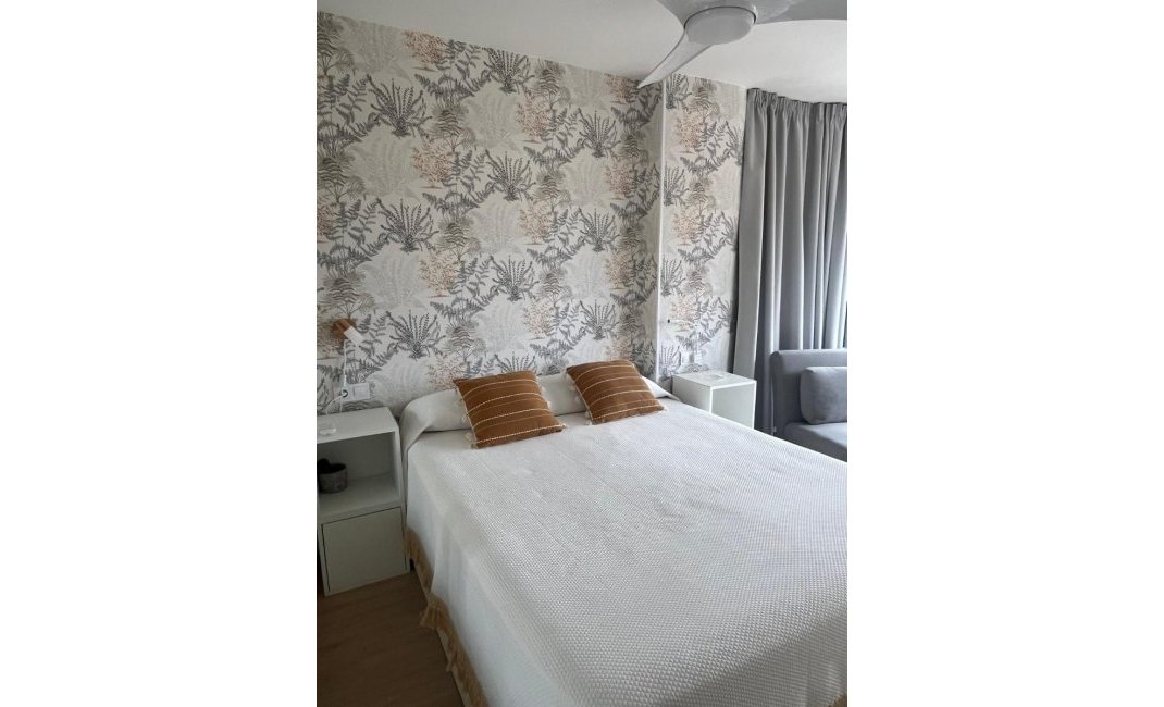 Resale - Apartment / Flat -
Benidorm - Levante