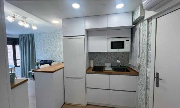 Resale - Apartment / Flat -
Benidorm - Levante