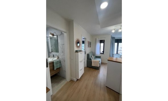 Resale - Apartment / Flat -
Benidorm - Levante