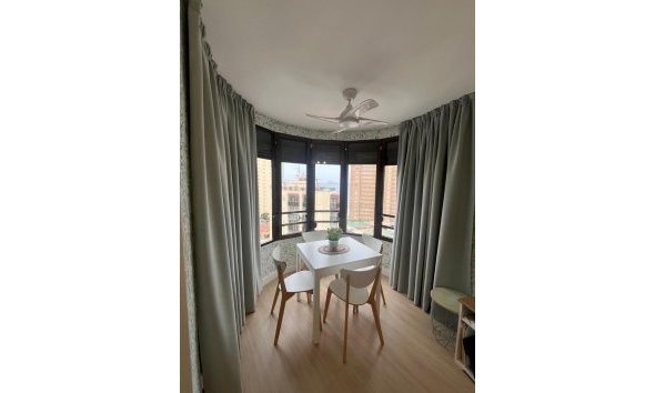 Resale - Apartment / Flat -
Benidorm - Levante