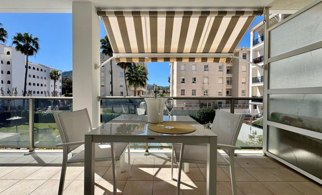 Alquiler corta estancia - Apartamento / Piso -
Albir