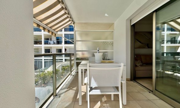 Alquiler corta estancia - Apartamento / Piso -
Albir