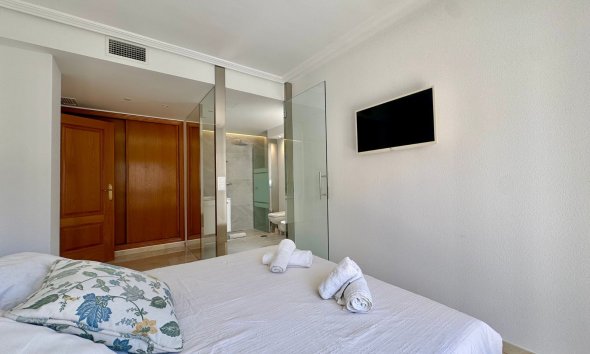 Alquiler corta estancia - Apartamento / Piso -
Albir