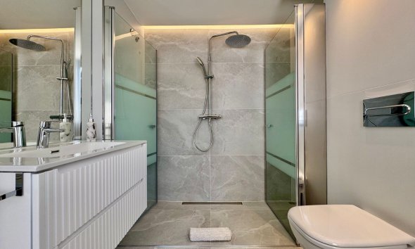 Alquiler corta estancia - Apartamento / Piso -
Albir