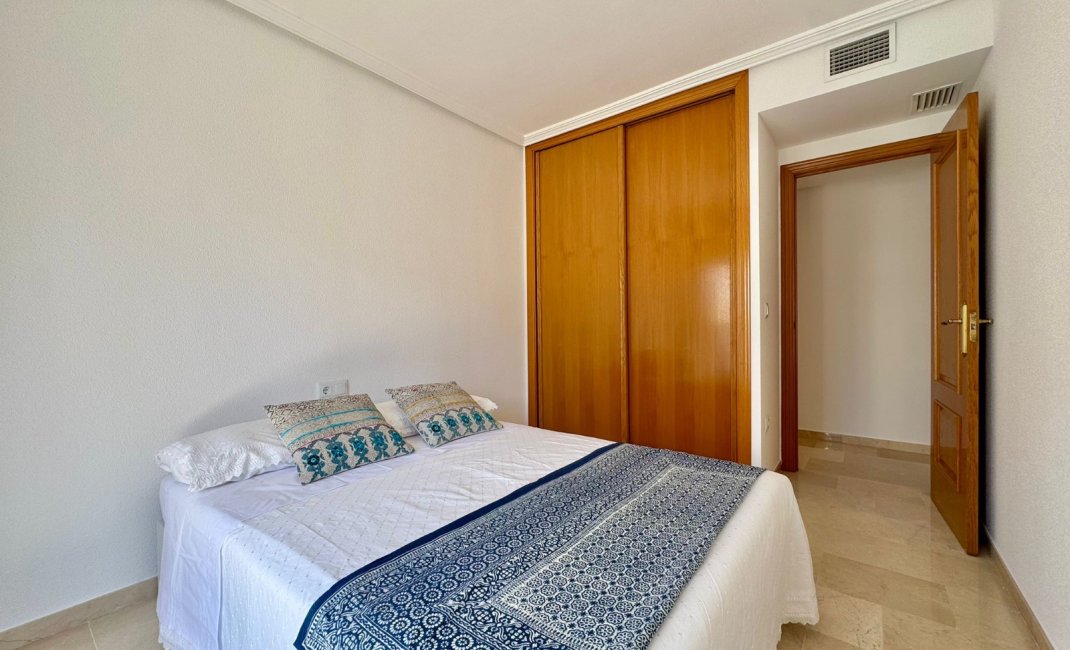 Alquiler corta estancia - Apartamento / Piso -
Albir