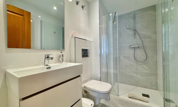 Alquiler corta estancia - Apartamento / Piso -
Albir