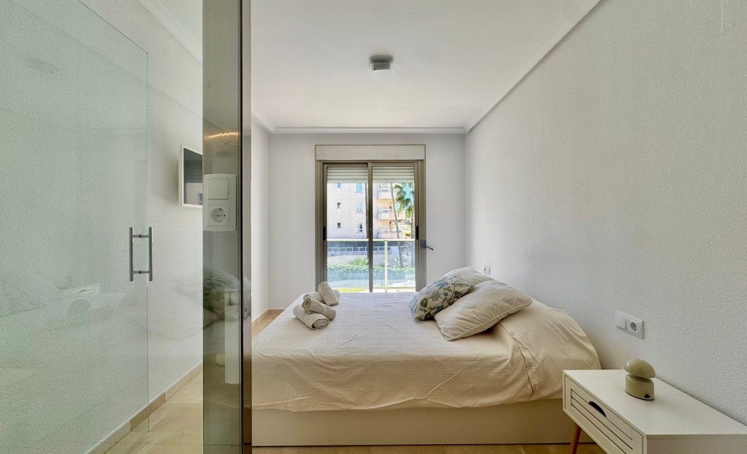 Alquiler corta estancia - Apartamento / Piso -
Albir