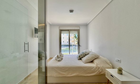 Alquiler corta estancia - Apartamento / Piso -
Albir