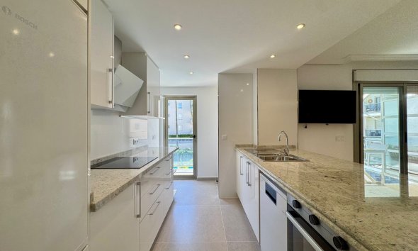 Alquiler corta estancia - Apartamento / Piso -
Albir