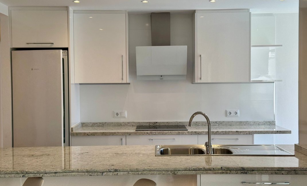 Alquiler corta estancia - Apartamento / Piso -
Albir