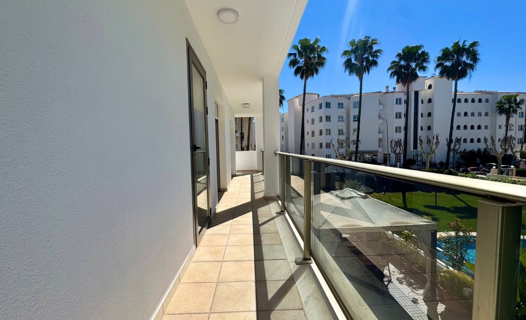 Alquiler corta estancia - Apartamento / Piso -
Albir