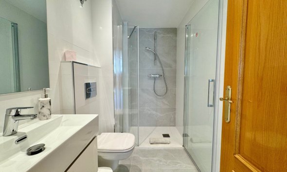 Alquiler corta estancia - Apartamento / Piso -
Albir