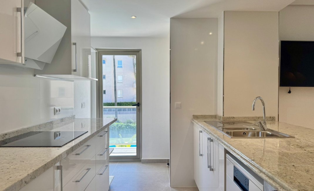 Alquiler corta estancia - Apartamento / Piso -
Albir