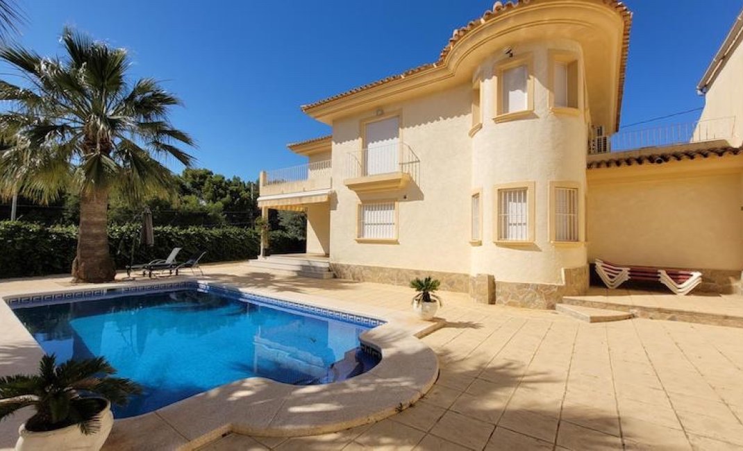 Reventa - Chalet -
Albir