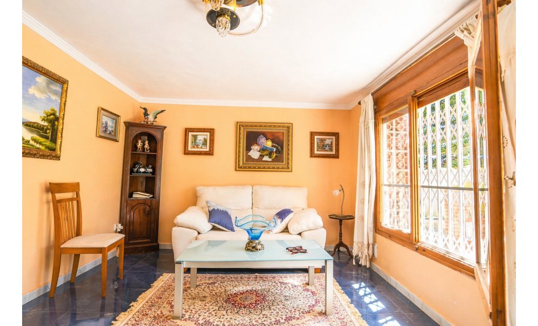 Herverkoop - Chalet / Villa -
La Nucía