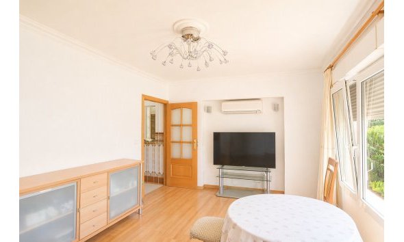 Herverkoop - Chalet / Villa -
La Nucía