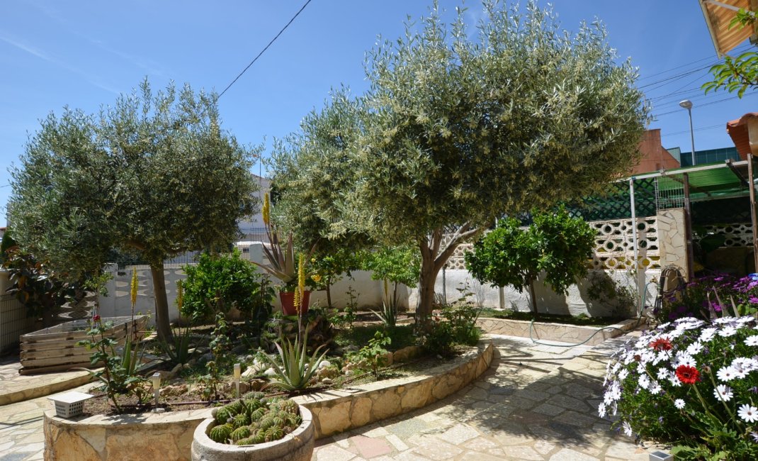 Herverkoop - Chalet / Villa -
La Nucía