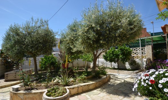 Herverkoop - Chalet / Villa -
La Nucía