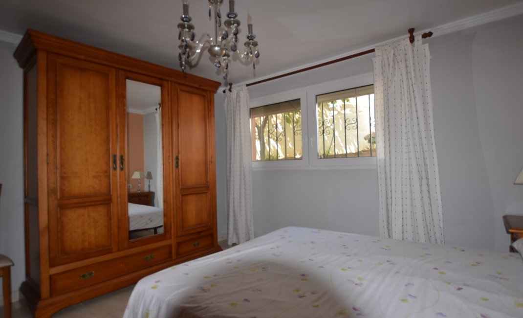 Herverkoop - Chalet / Villa -
La Nucía