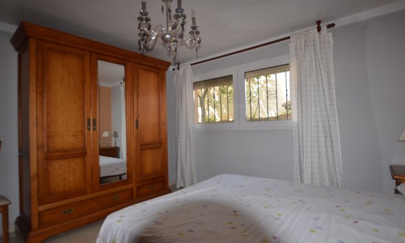 Herverkoop - Chalet / Villa -
La Nucía