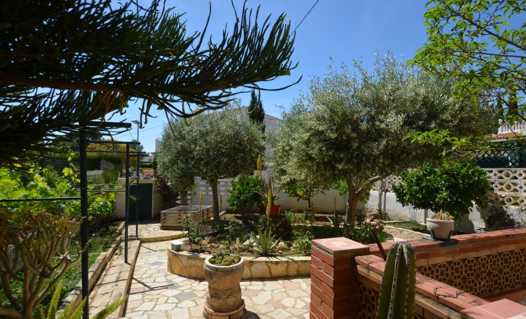 Herverkoop - Chalet / Villa -
La Nucía