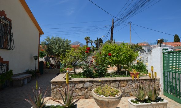 Herverkoop - Chalet / Villa -
La Nucía