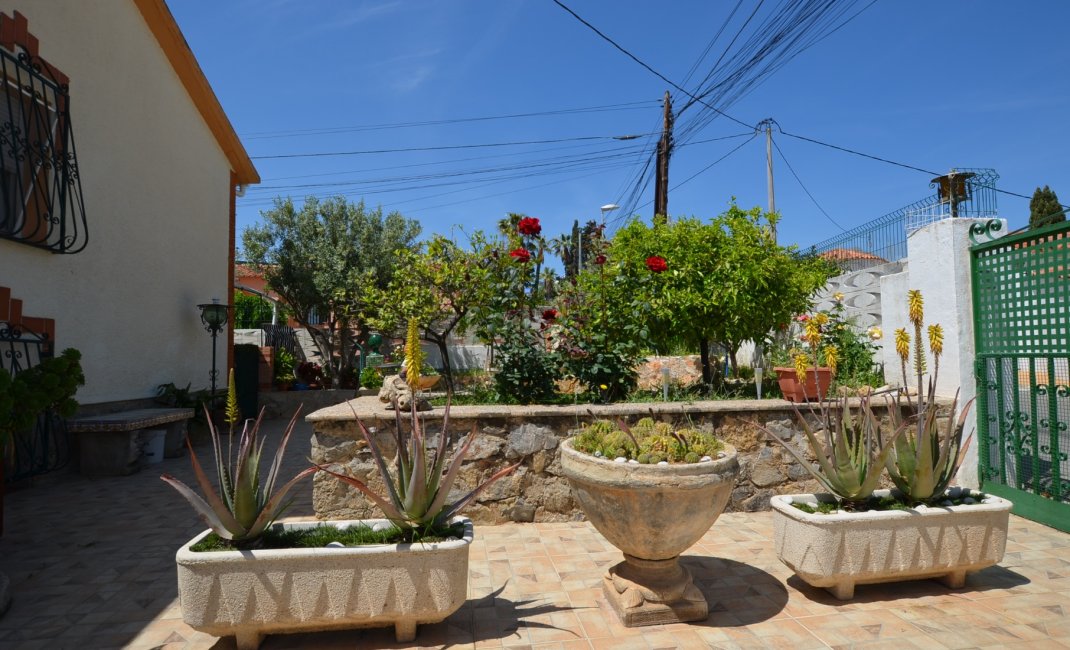 Herverkoop - Chalet / Villa -
La Nucía