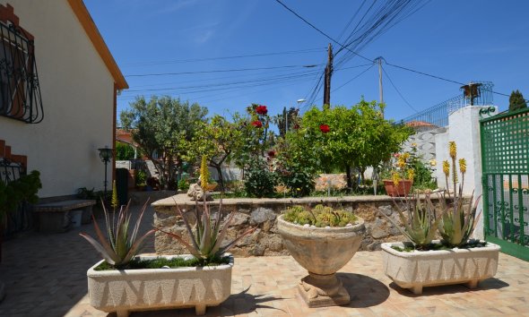 Herverkoop - Chalet / Villa -
La Nucía