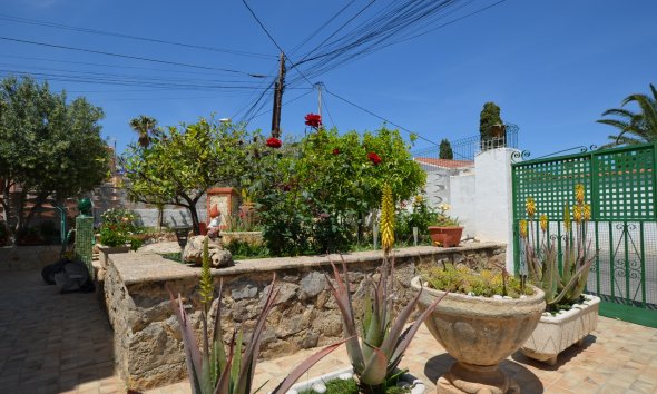 Herverkoop - Chalet / Villa -
La Nucía