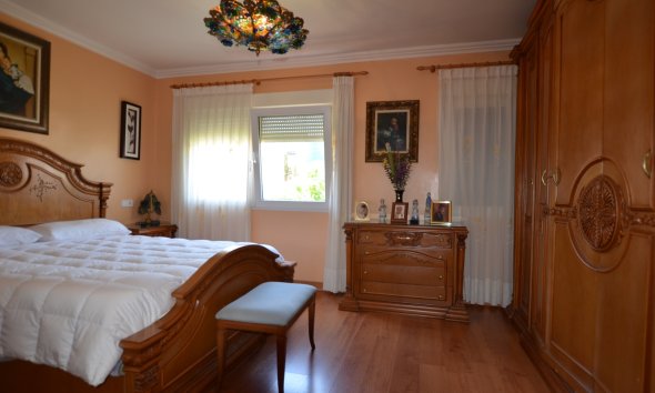 Herverkoop - Chalet / Villa -
La Nucía