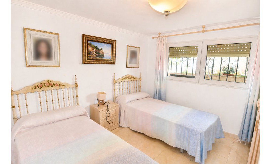 Herverkoop - Chalet / Villa -
La Nucía