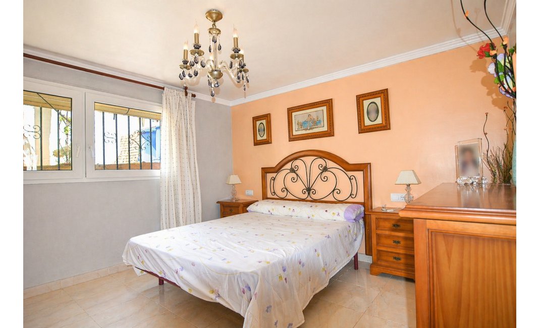 Herverkoop - Chalet / Villa -
La Nucía