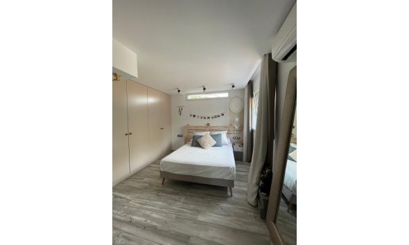 Resale -  Chalet / Villa -
Albir