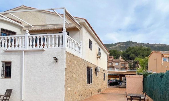 Reventa - Chalet -
Albir