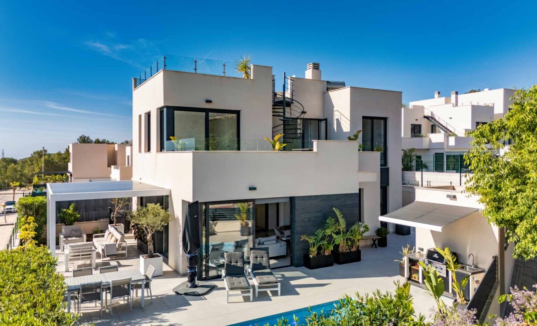 Resale - Villa -
Polop - La Alberca