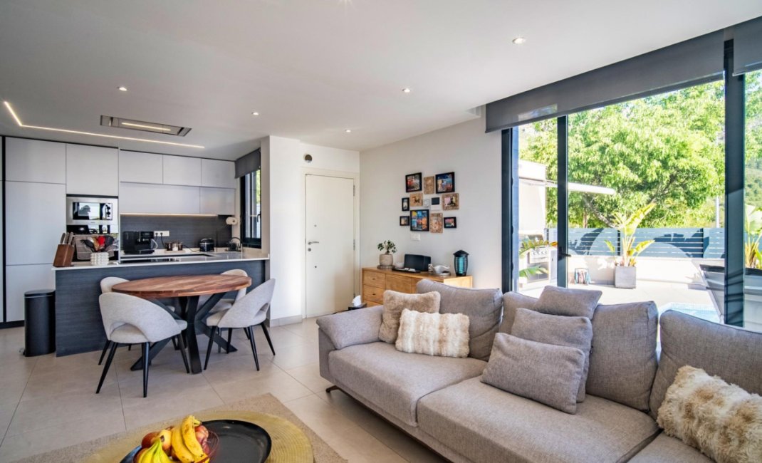 Resale - Villa -
Polop - La Alberca