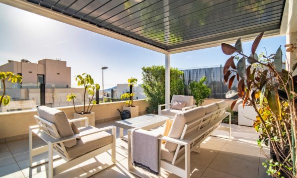 Resale - Villa -
Polop - La Alberca