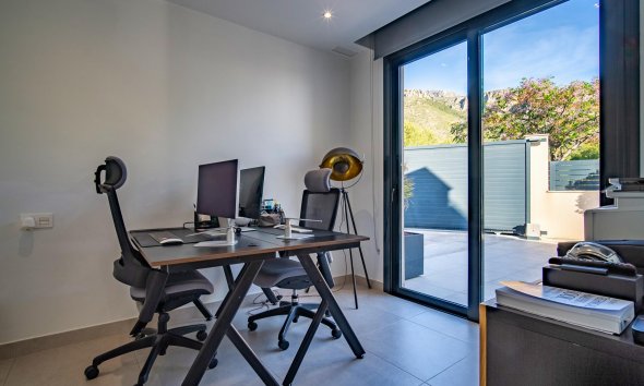 Resale - Villa -
Polop - La Alberca