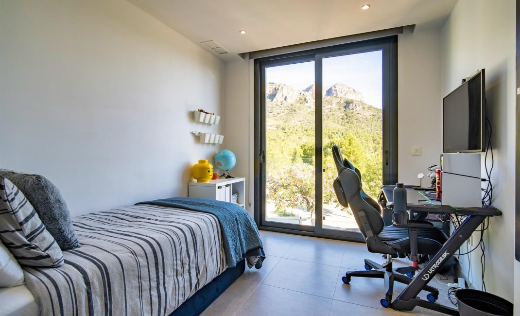 Resale - Villa -
Polop - La Alberca