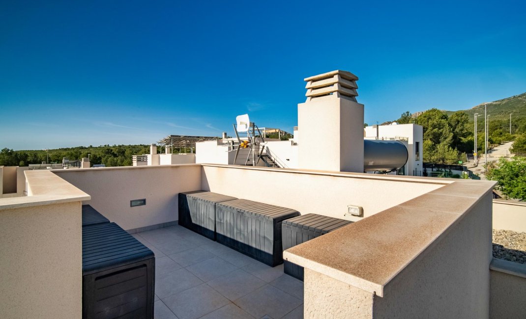 Resale - Villa -
Polop - La Alberca
