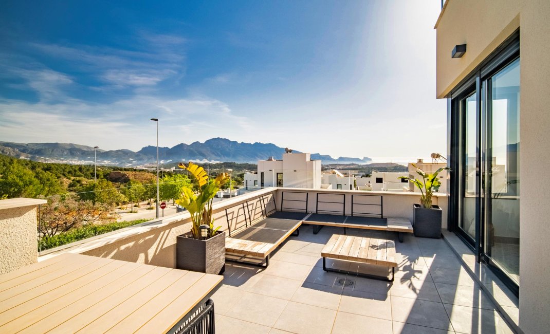 Resale - Villa -
Polop - La Alberca