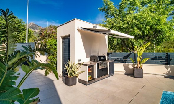 Resale - Villa -
Polop - La Alberca